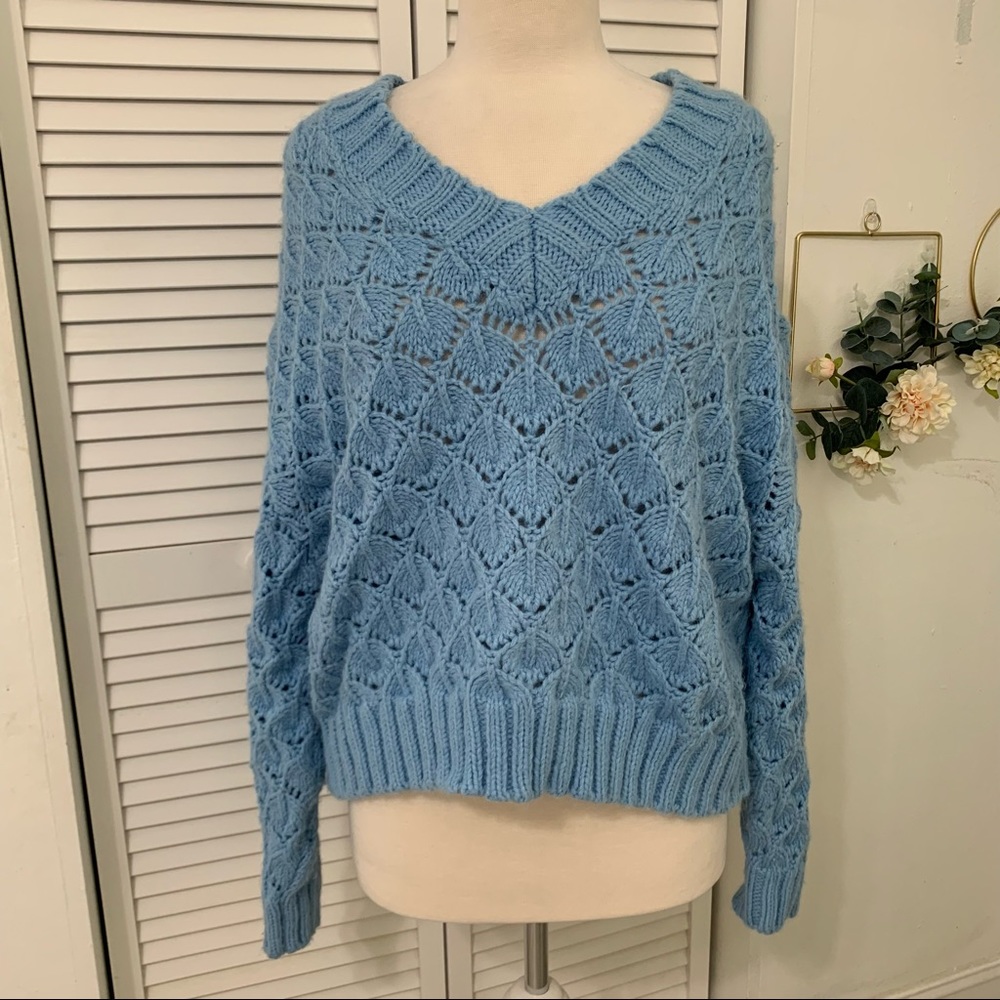 Zara Baby Blue Knit Sweater Women’s Size Medium